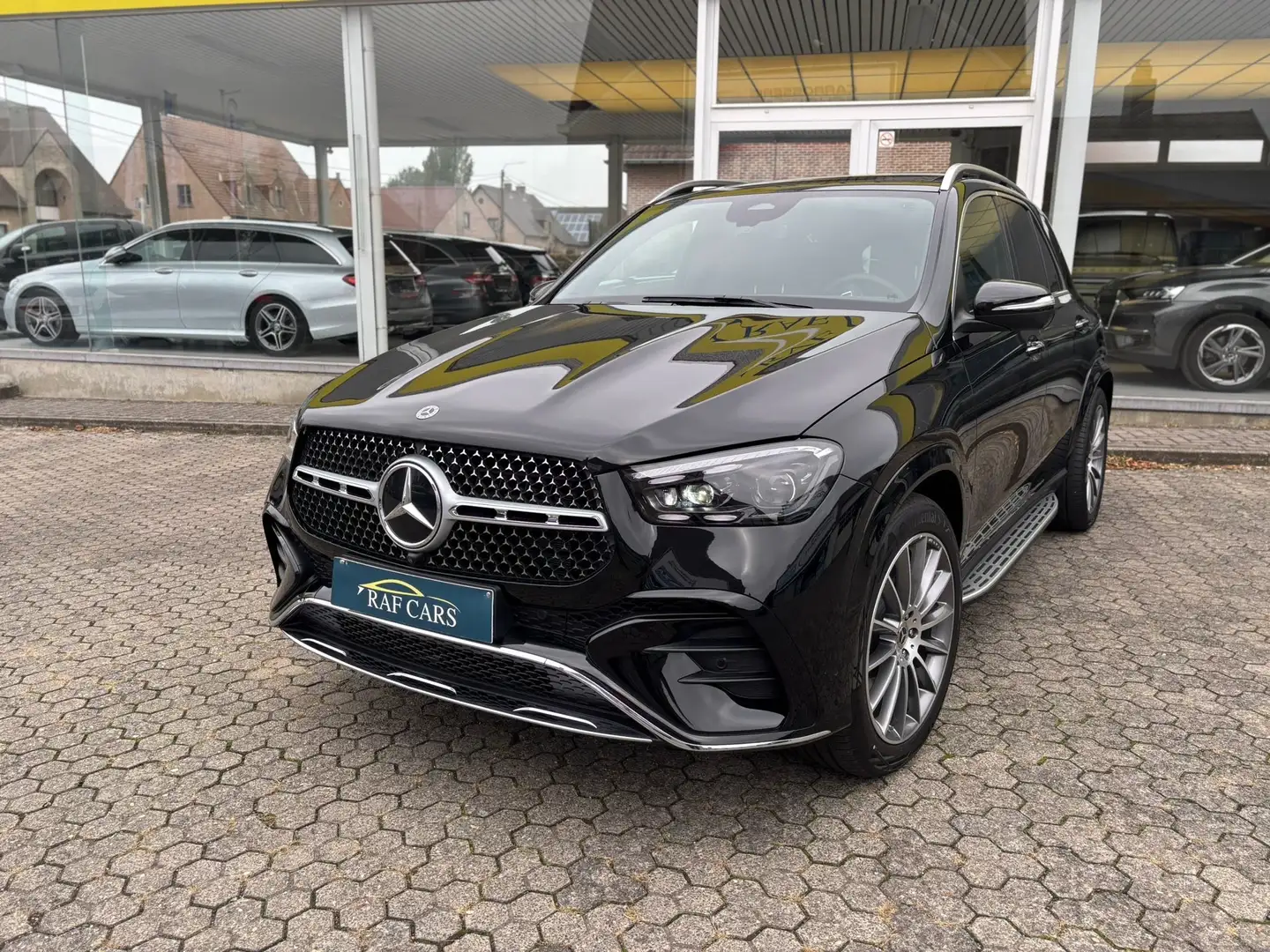 Mercedes-Benz GLE 350 GLE 350 de 4Matic 9G-TRONIC AMG Line | NIEUW! | Zwart - 2
