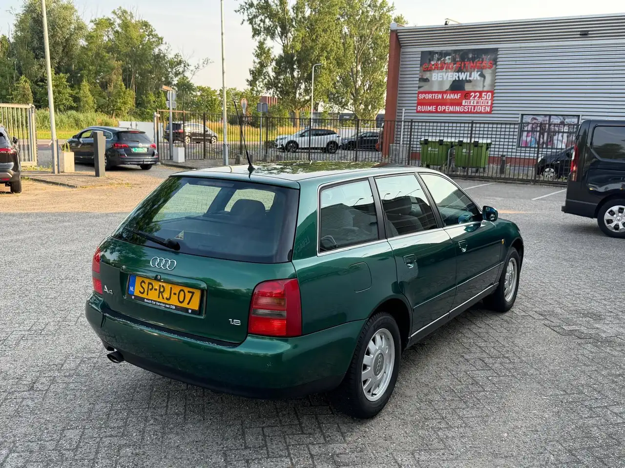 Audi A4 Avant 1.8 5V Advance - UNIEK - RIJDT & SCHAKELT GO, foto 6
