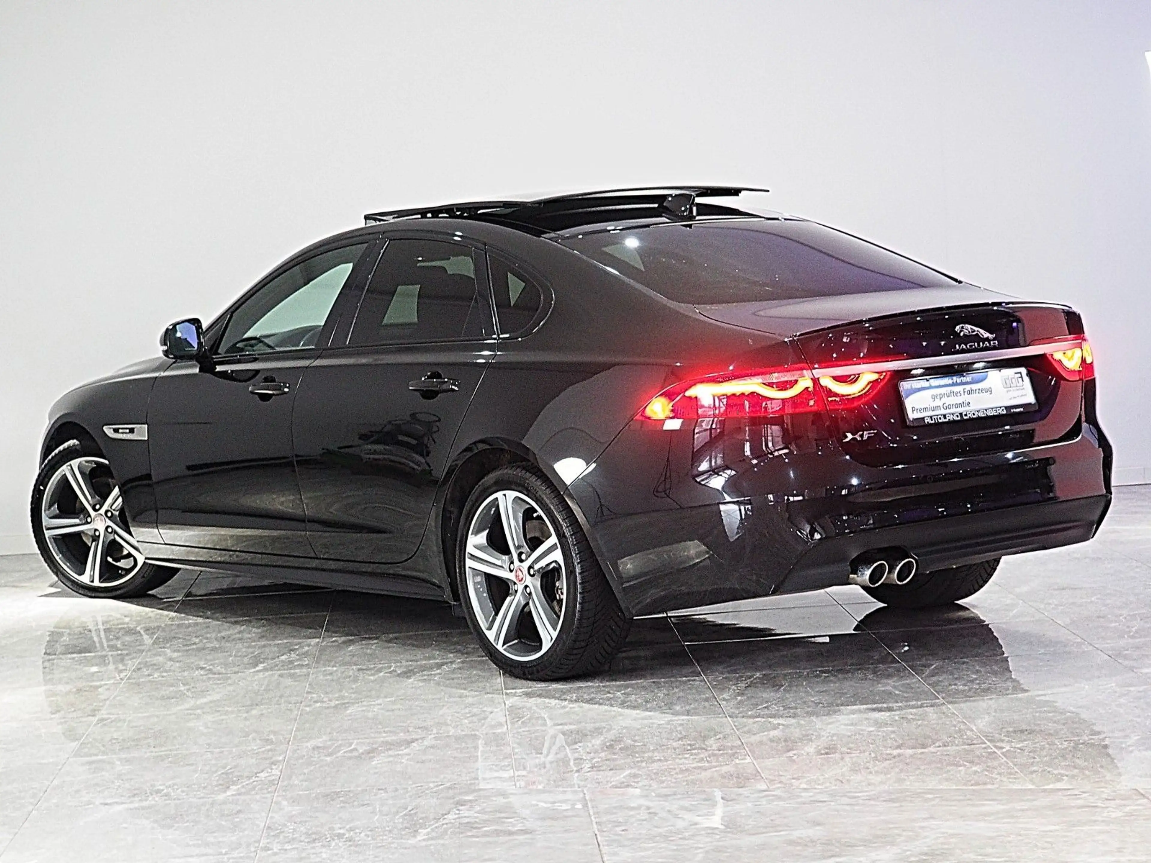 Jaguar XF *R-SPORTLINE*TÜV+SERVICE-NEU*LEDER*XENON* — photo 2