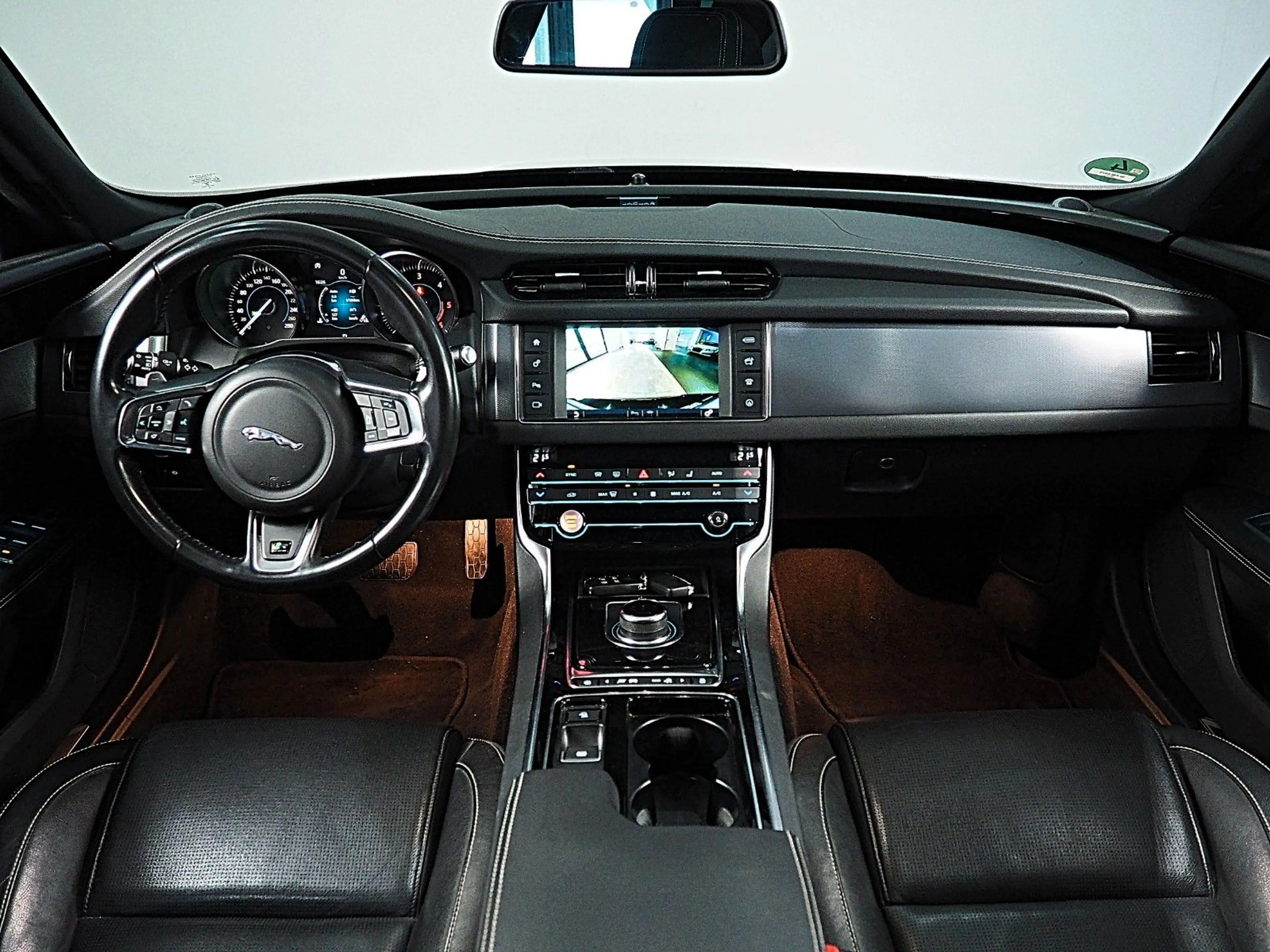 Jaguar XF *R-SPORTLINE*TÜV+SERVICE-NEU*LEDER*XENON* — photo 6