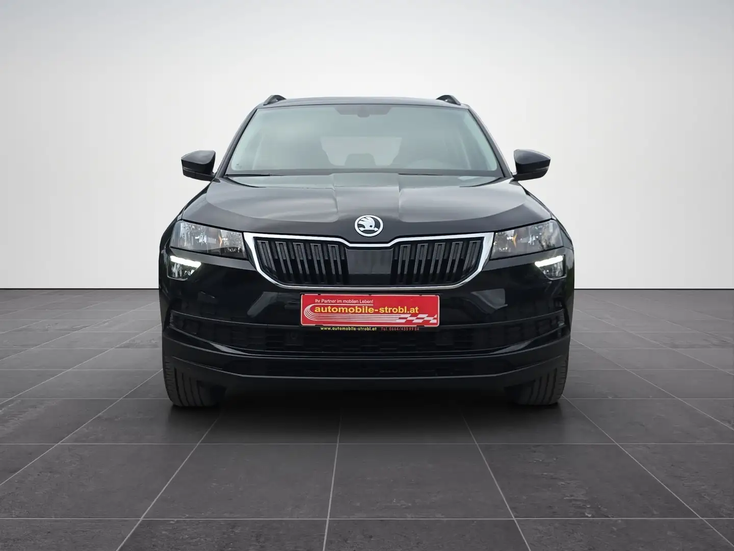 Skoda Karoq TSI Amb. Sitzhzg AHV Garantie Fekete - 2