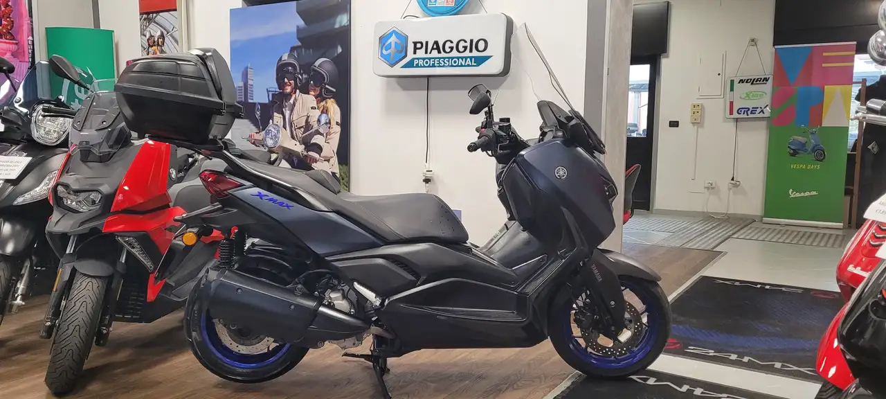 Yamaha X-Max 300
