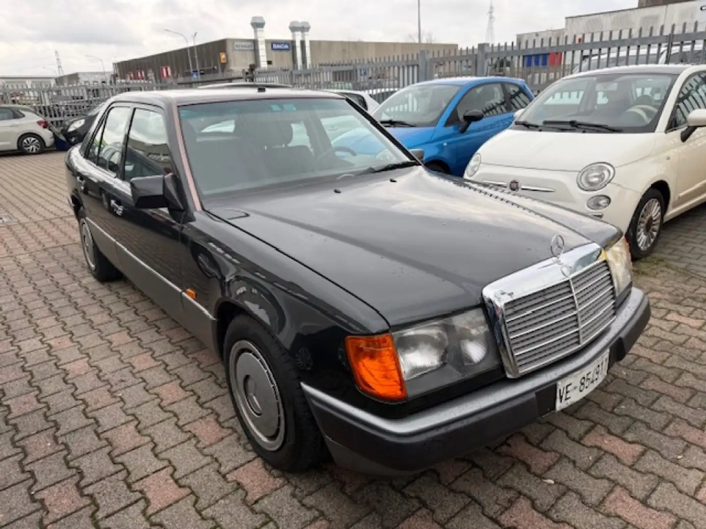 Mercedes-Benz 200 E #uniproprietario Negro - 2