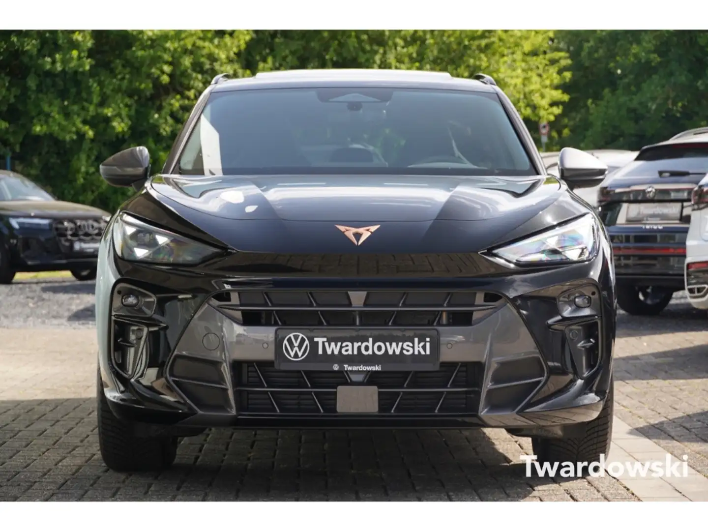 CUPRA Terramar 1.5 eTSI HUD ACC AHK PANO SHZ APP Schwarz - 2