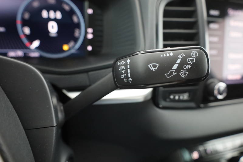 Skoda Karoq 1.5 TSI DSG LED Navi Kamera AHK — photo 20