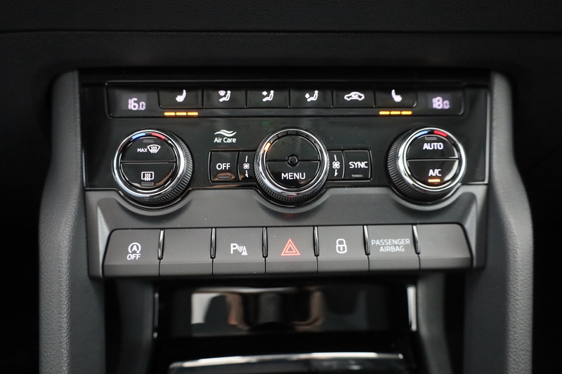 Skoda Karoq 1.5 TSI DSG LED Navi Kamera AHK — photo 12