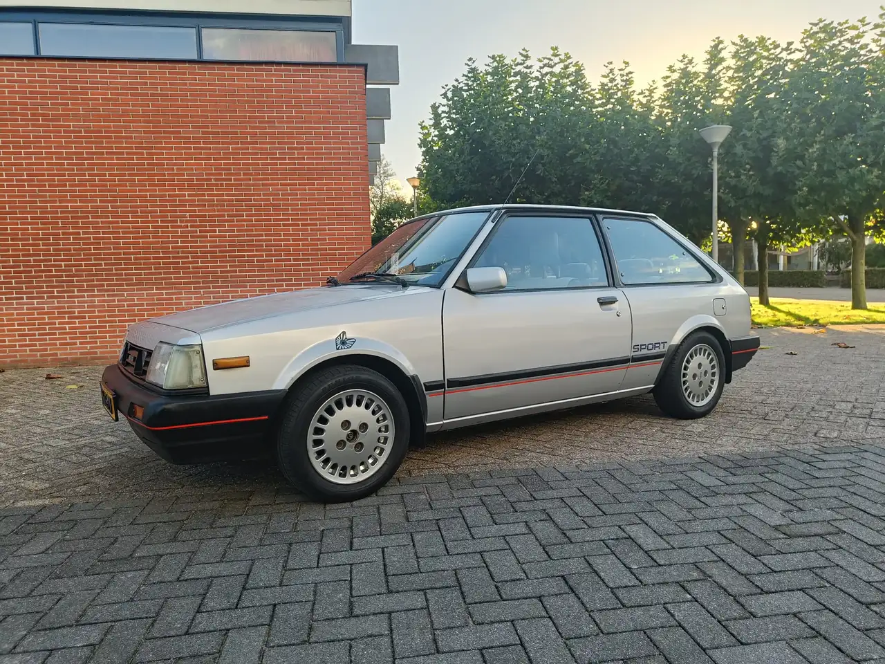 Mazda 323