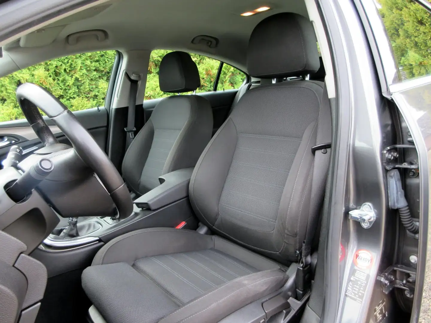 Opel Insignia 1.6 T Business *Navigatie* Grijs - 2