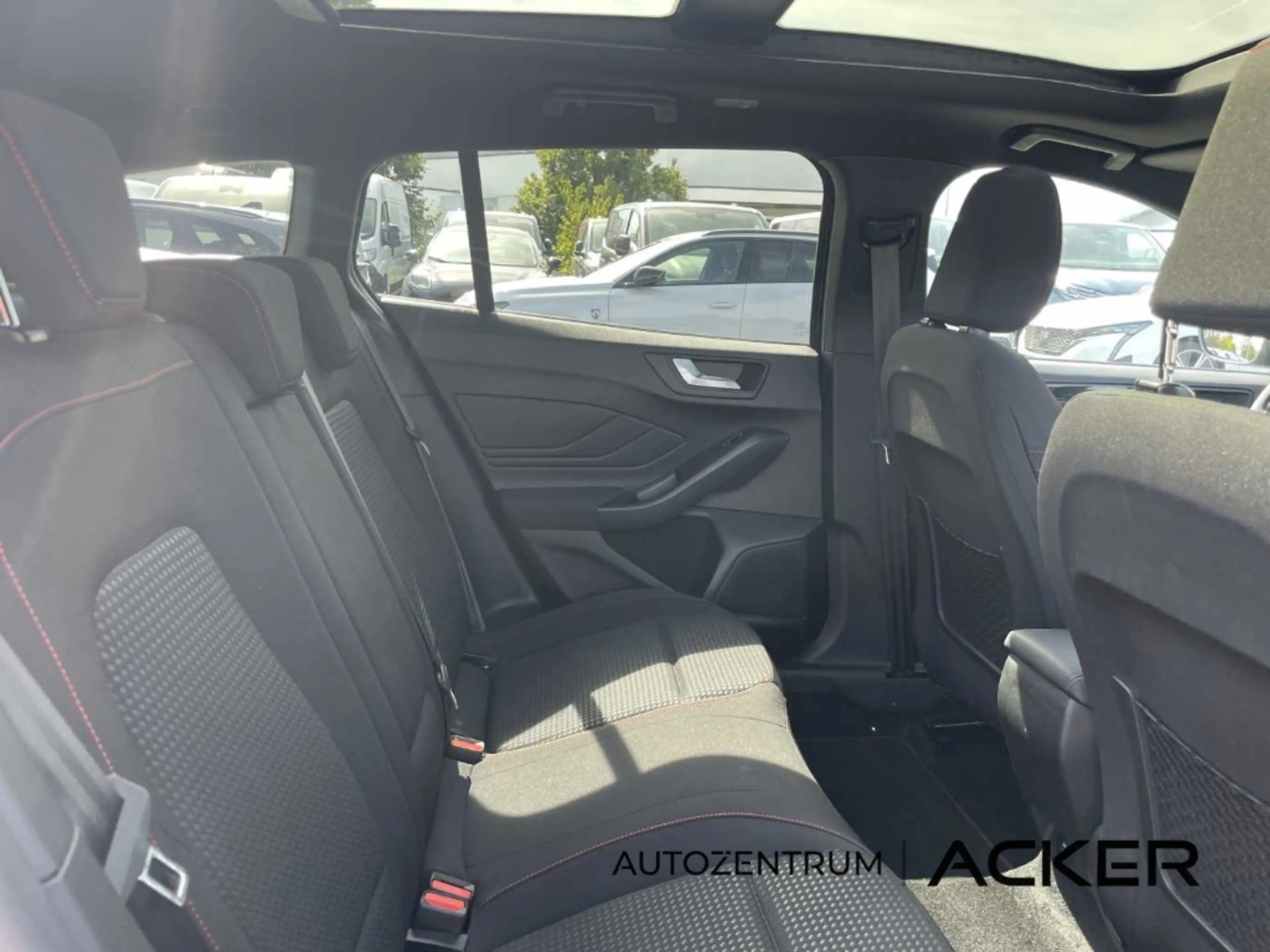 Ford Focus ST-Line X Turnier AT7 PSD/LED/aAHK -41%* — photo 8