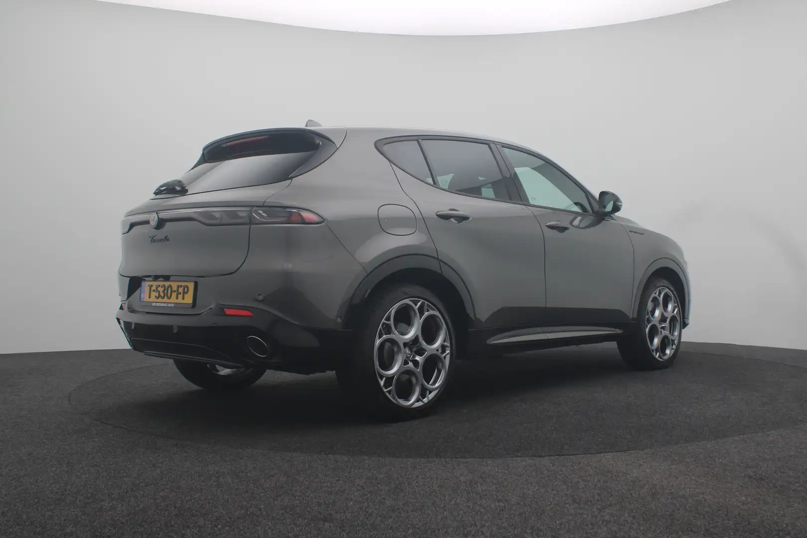 Alfa Romeo Tonale 1.3T PHEV Edizione Speciale | Achterspoiler | Acht Grau - 2