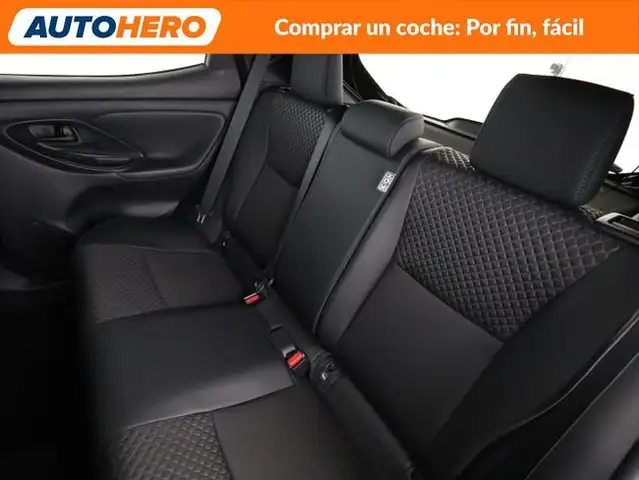 Toyota Yaris view 15