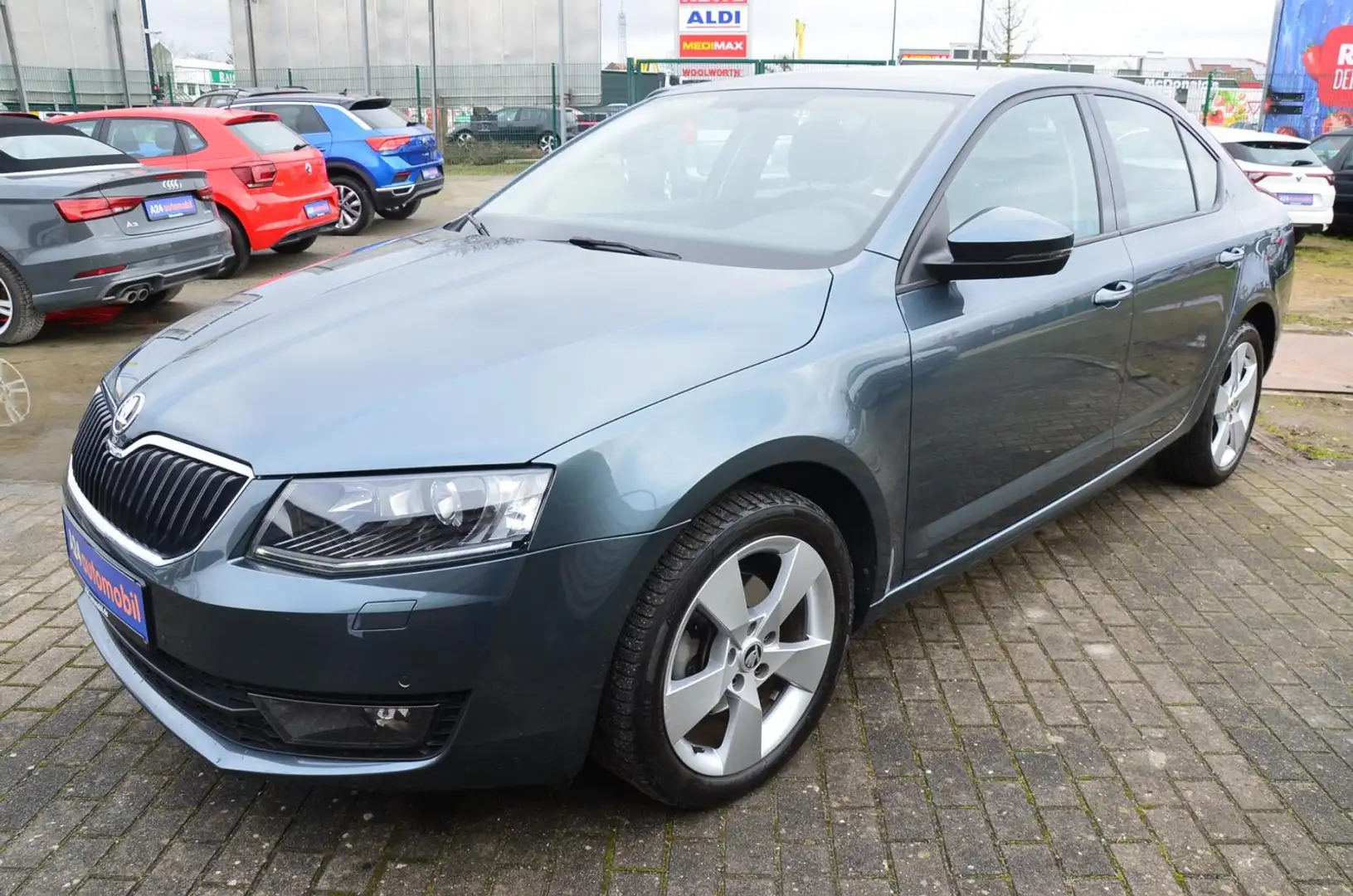 Skoda Octavia 1.0 TSi Style Green tec  PDC Tempomat Sitzheizung Grau - 1