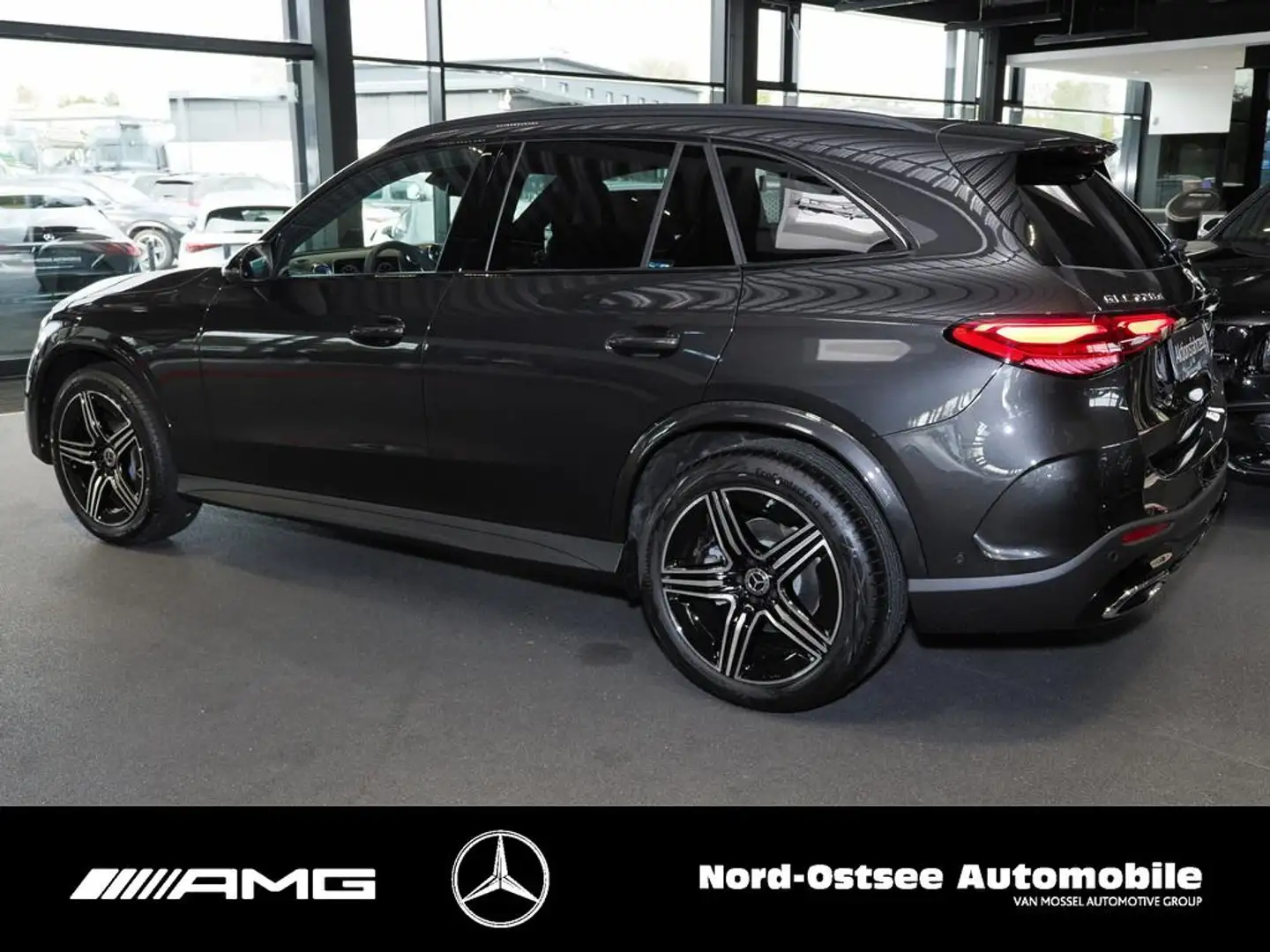 Mercedes-Benz GLC 220 d 4m AMG NIGHT PANO AHK DIG-LIGHT DISTRO Gris - 2