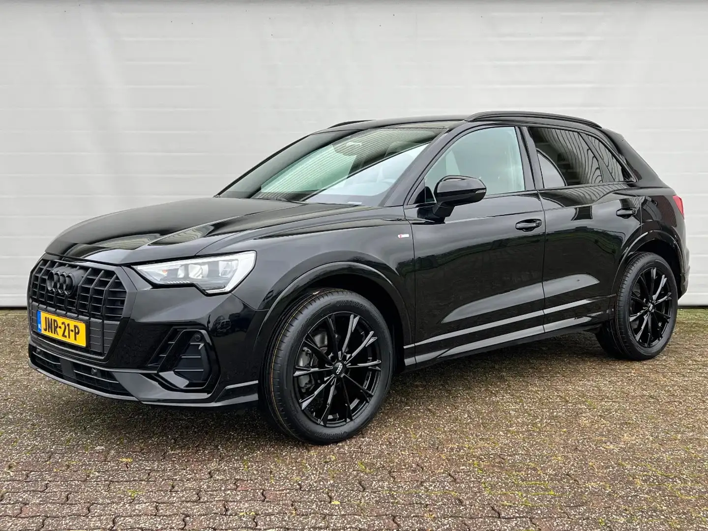 Audi Q3 35 TFSI | S line binnen+buiten | Virtual | Camera Zwart - 1