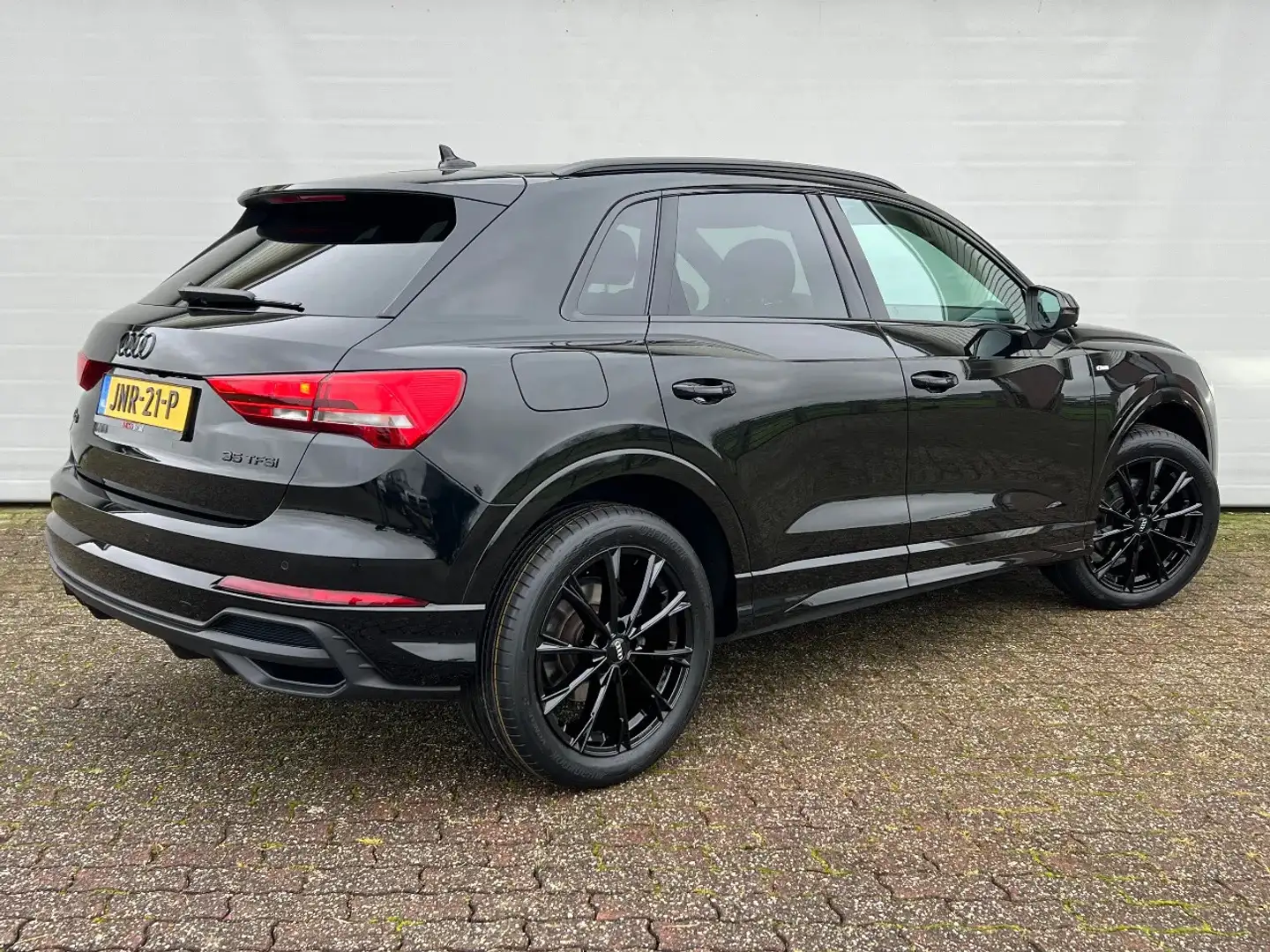Audi Q3 35 TFSI | S line binnen+buiten | Virtual | Camera Zwart - 2
