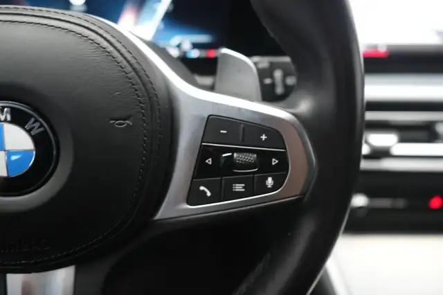 BMW 3 Series view 20