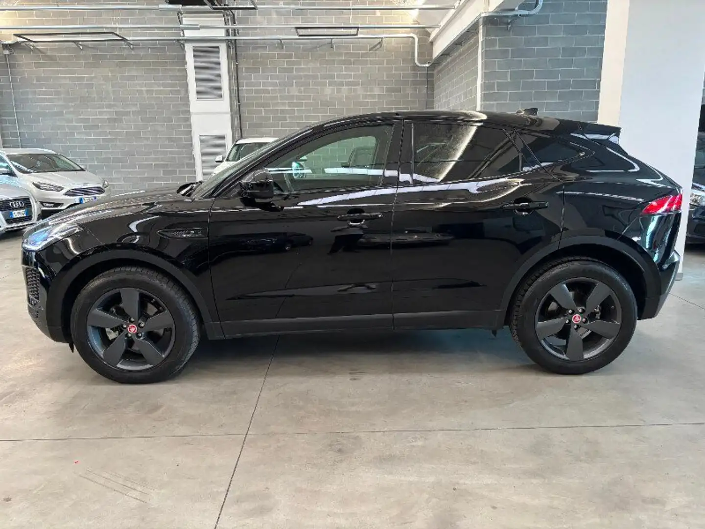 Jaguar E-Pace E-Pace 2.0D 150 CV AWD aut. S Nero - 2