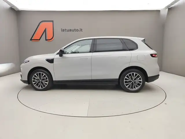Leapmotor B10 view 5