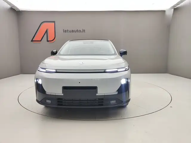 Leapmotor B10 view 3