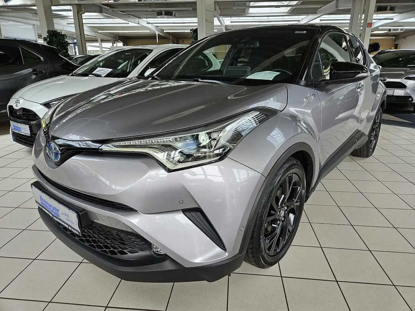 Toyota C-HR Hybrid Style Selection AHK LED Navi JBL-Sound 18Zo Grau - 1
