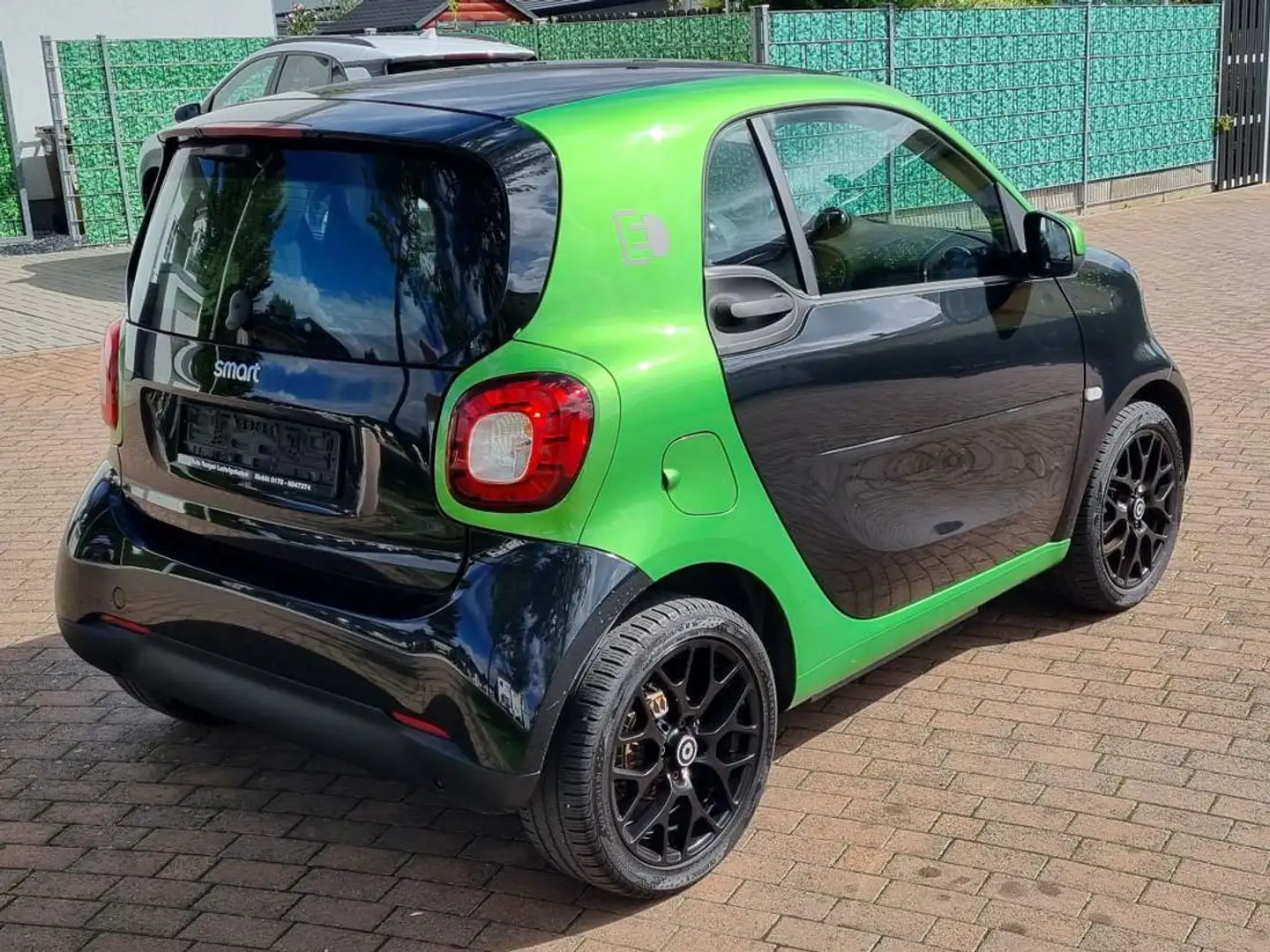 smart forTwo Fortwo Electric Drive Prime 2.Hand mit 60.441 KM Schwarz - 2