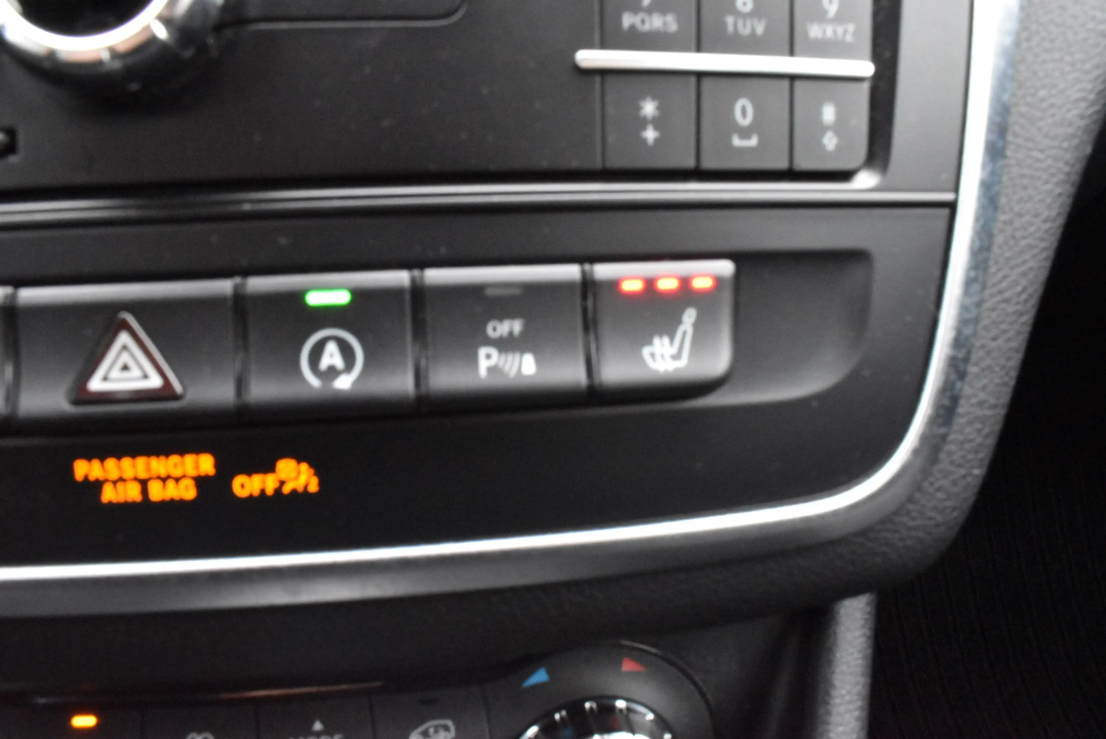 Mercedes-Benz GLA 180 d Autom Pack Sport /BI-Xenon ***12M GARANTIE***99.000KM!!! — photo 12
