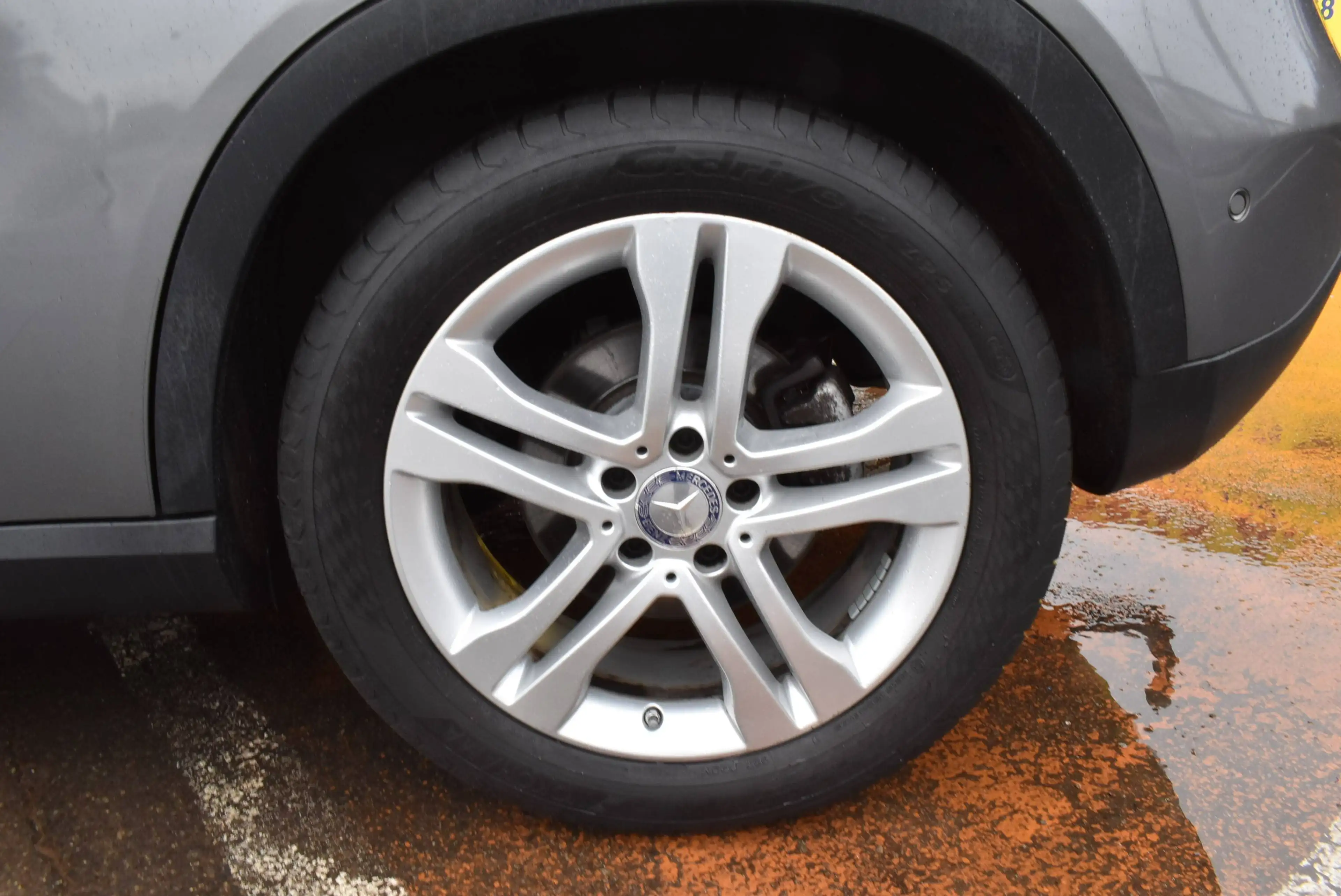 Mercedes-Benz GLA 180 d Autom Pack Sport /BI-Xenon ***12M GARANTIE***99.000KM!!! — photo 5