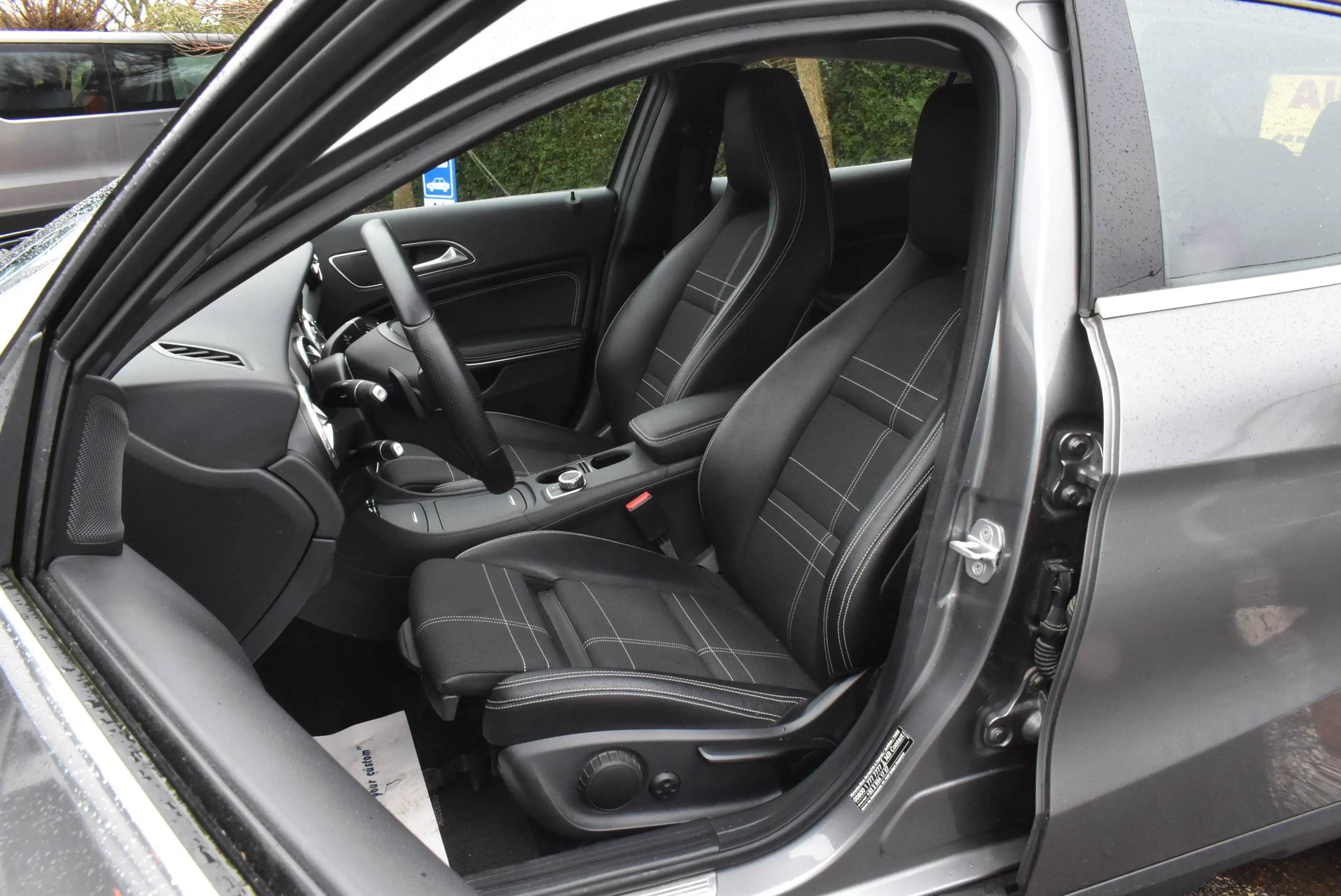 Mercedes-Benz GLA 180 d Autom Pack Sport /BI-Xenon ***12M GARANTIE***99.000KM!!! — photo 8