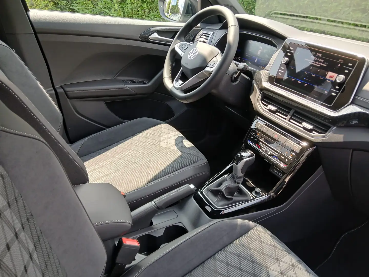 Volkswagen T-Cross T-Cross 1.0 TSI OPF DSG R-Line Zwart - 2