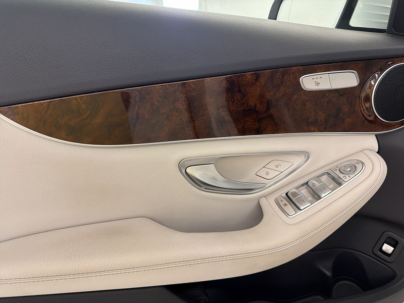 Mercedes-Benz C 180 Avantgarde PTS KAMERA COMAND AHK LED — photo 9