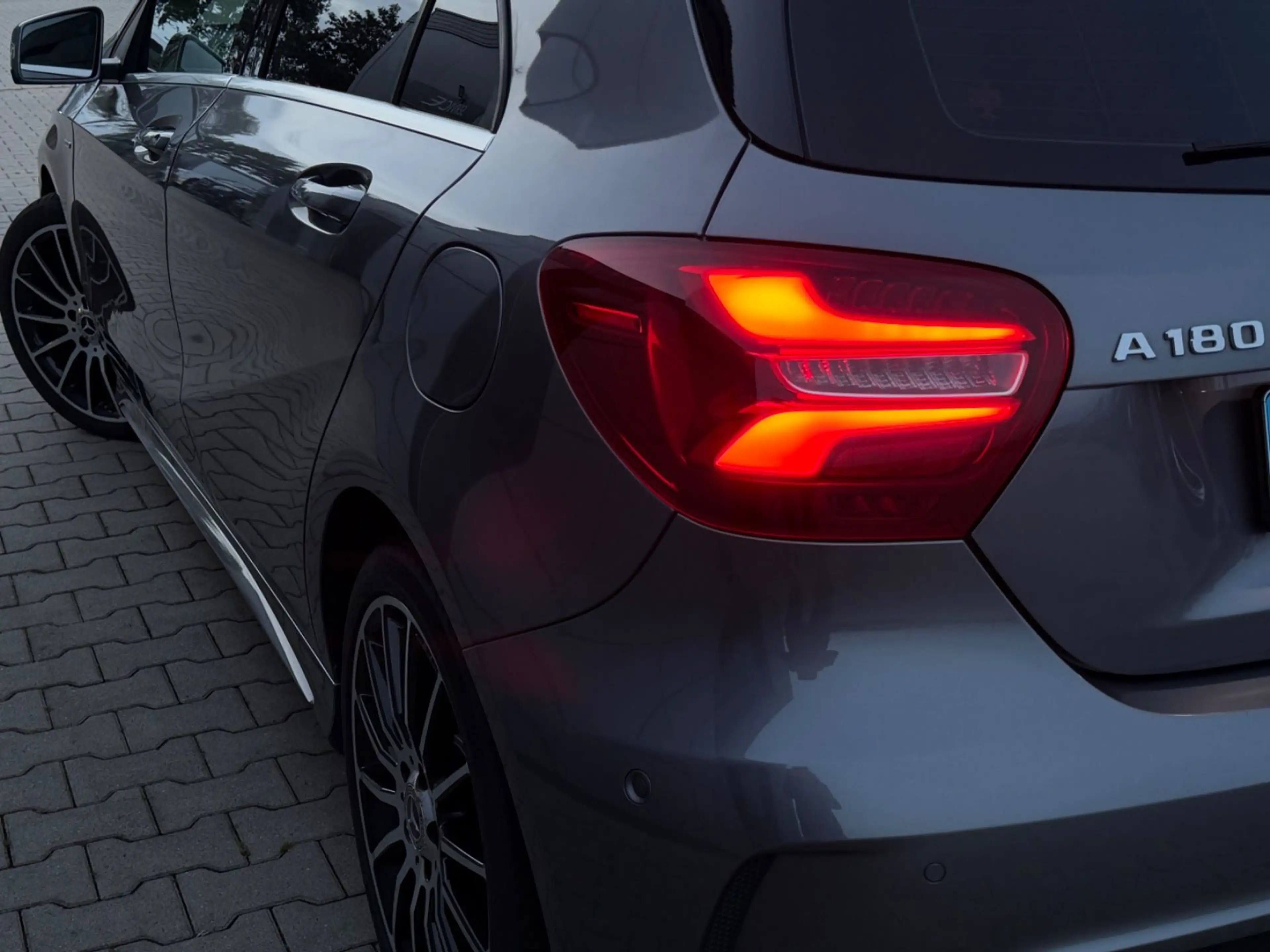 Mercedes-Benz A 180 AMG Line Automatik Sportsitze 18"AMG LED — photo 7