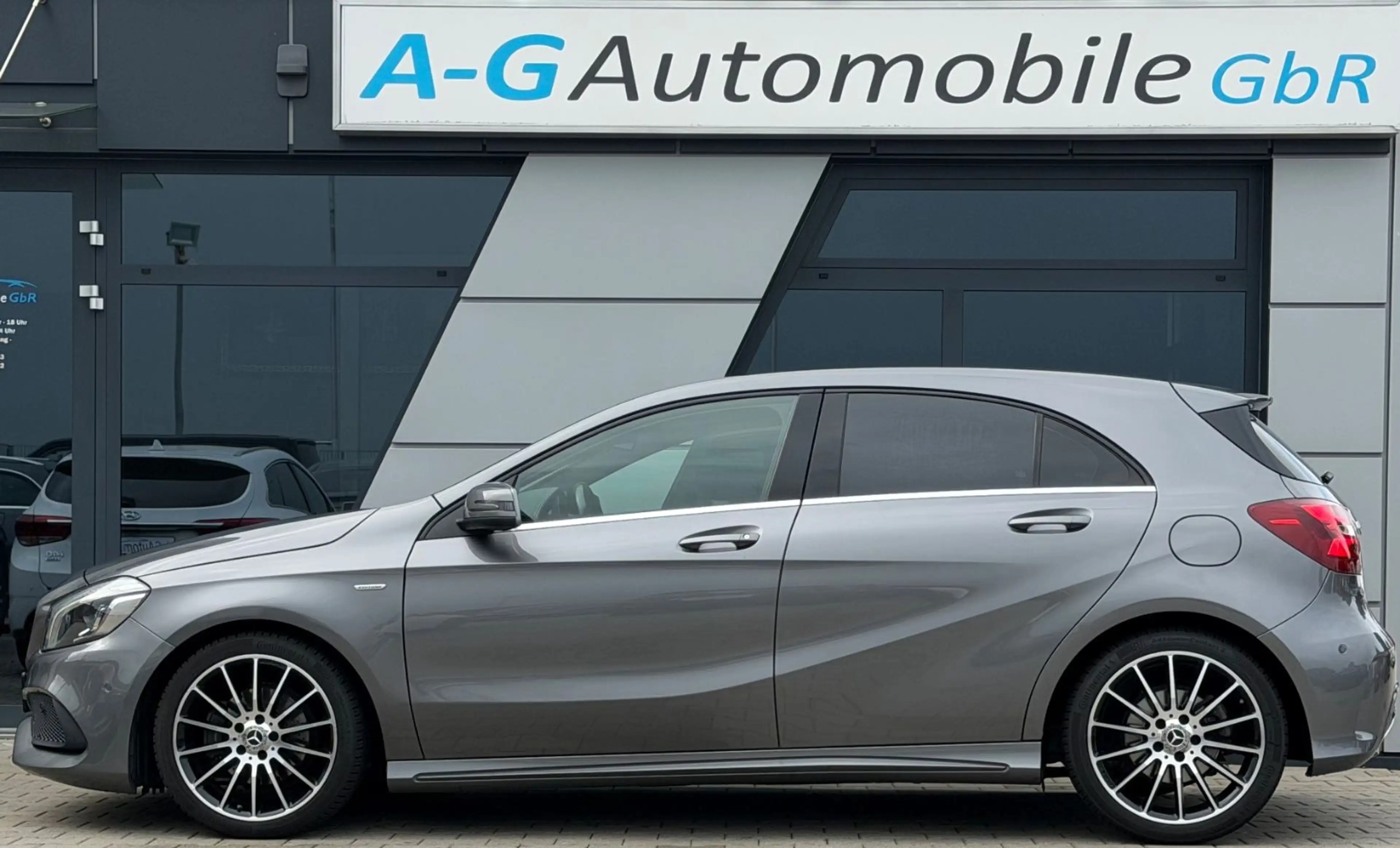 Mercedes-Benz A 180 AMG Line Automatik Sportsitze 18"AMG LED — photo 4