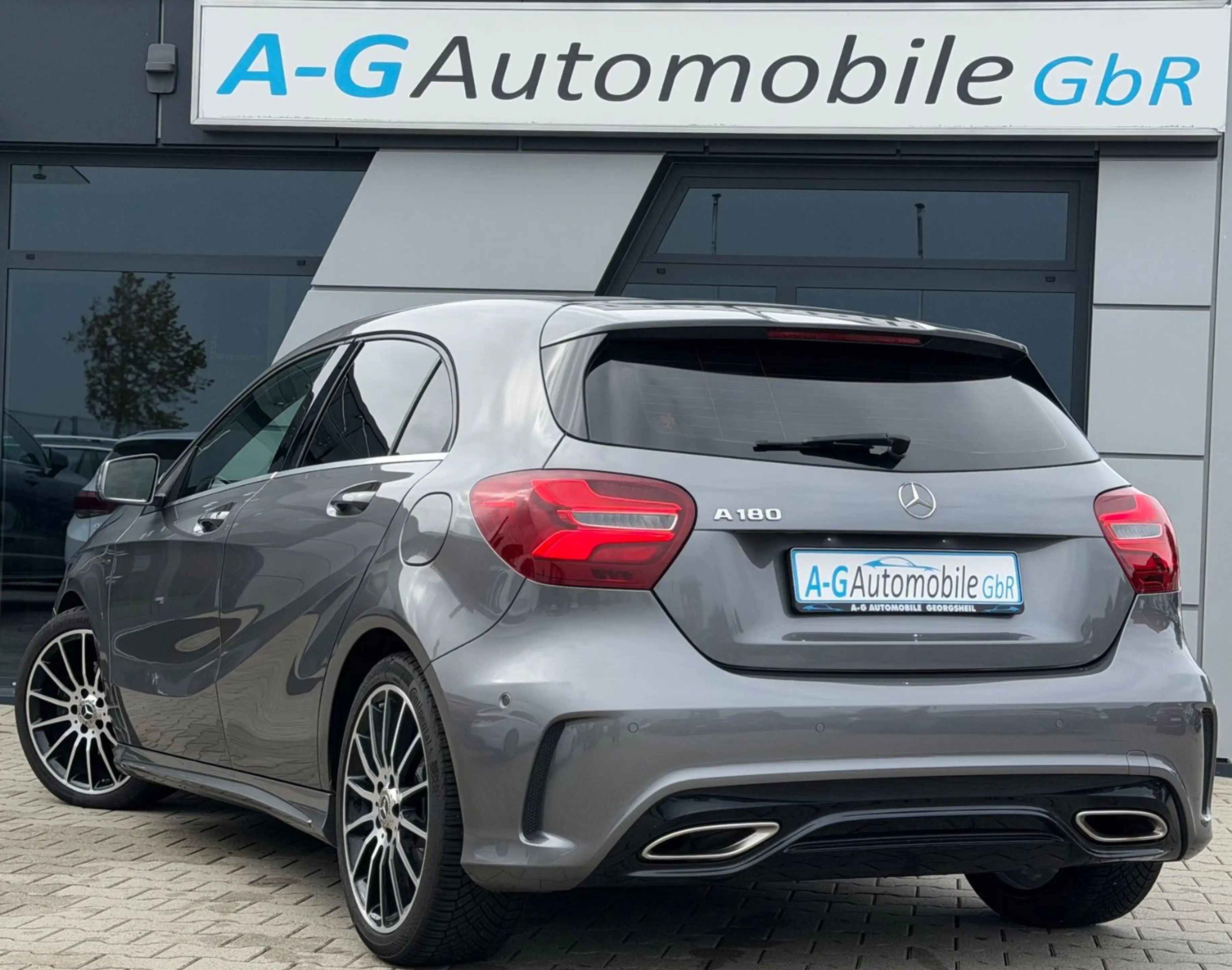 Mercedes-Benz A 180 AMG Line Automatik Sportsitze 18"AMG LED — photo 6
