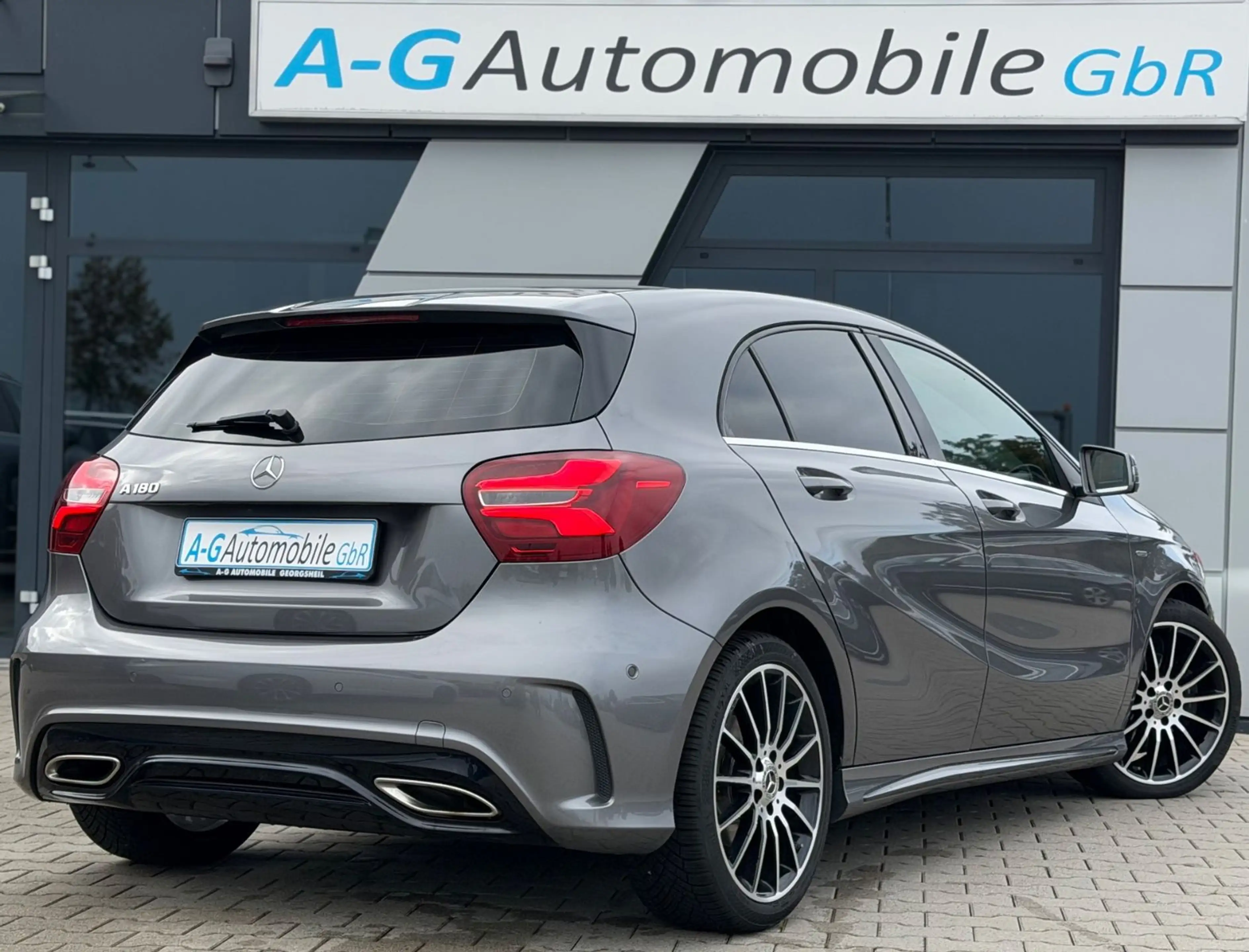Mercedes-Benz A 180 AMG Line Automatik Sportsitze 18"AMG LED — photo 9