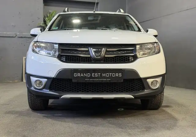 Dacia Sandero view 4