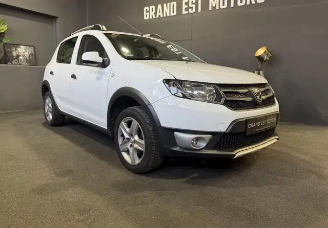 Dacia Sandero view 3
