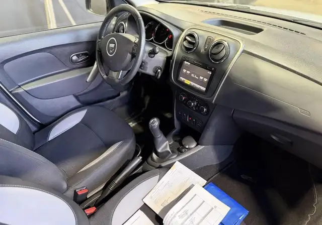 Dacia Sandero view 11