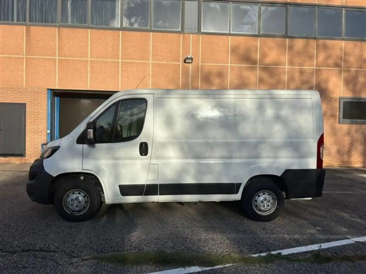 Peugeot Boxer 328 2.0 hdi 110cv L1H1 E6 Wit - 2