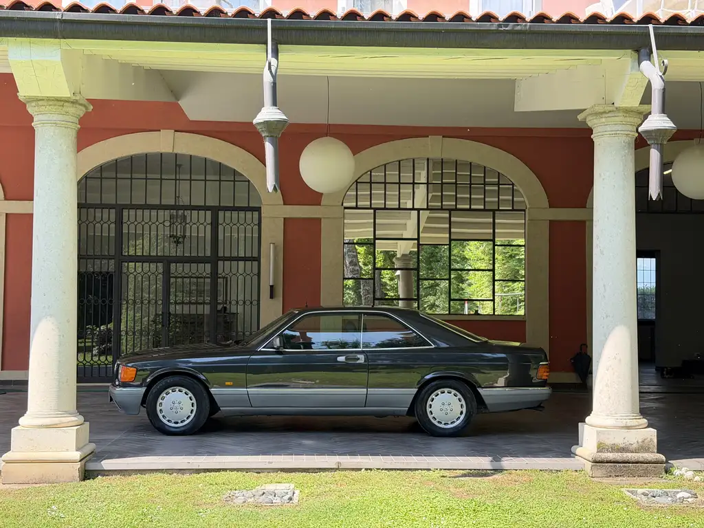 Mercedes-Benz 560 1989 из Европы — купить под ключ