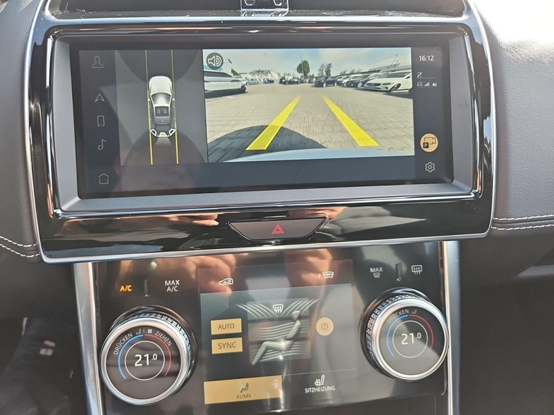 Jaguar XE R-Dynamic HSE/NAVI/Matrix-LED/ACC/Apple/eGSD — photo 17