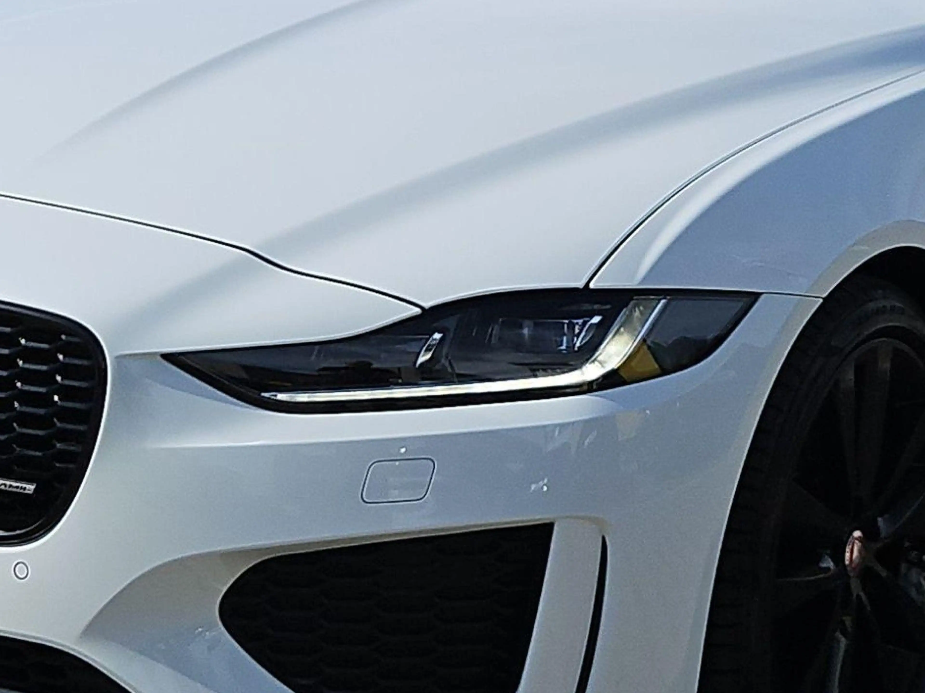 Jaguar XE R-Dynamic HSE/NAVI/Matrix-LED/ACC/Apple/eGSD — photo 6