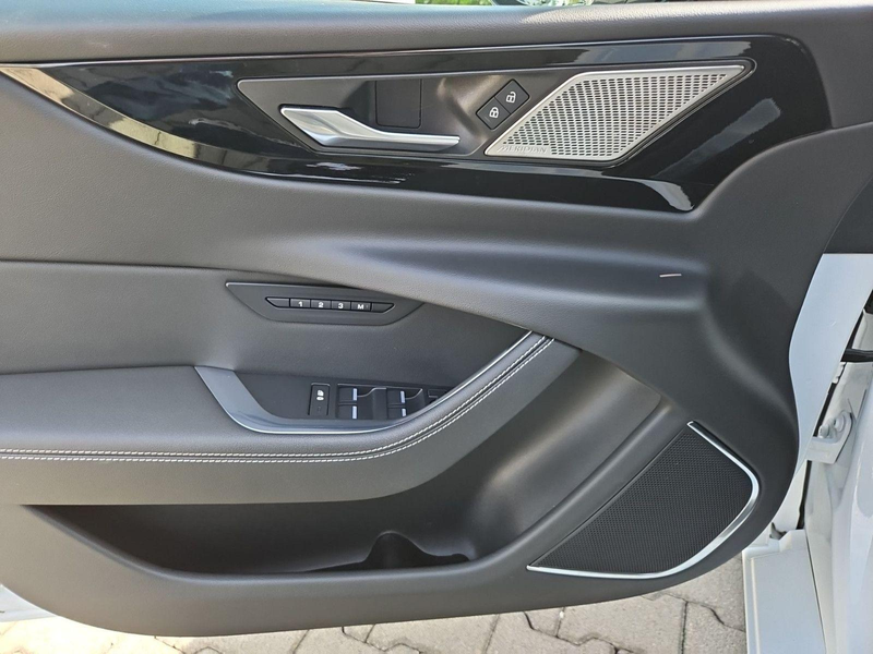 Jaguar XE R-Dynamic HSE/NAVI/Matrix-LED/ACC/Apple/eGSD — photo 15