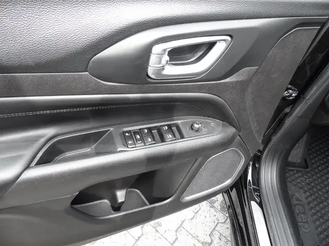 Jeep Compass view 14