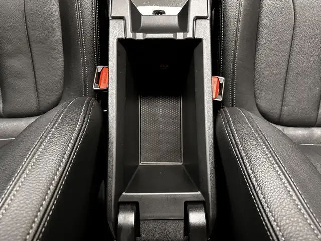 BMW 1 Series view 17