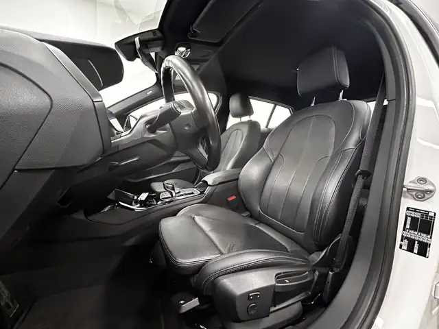 BMW 1 Series view 29