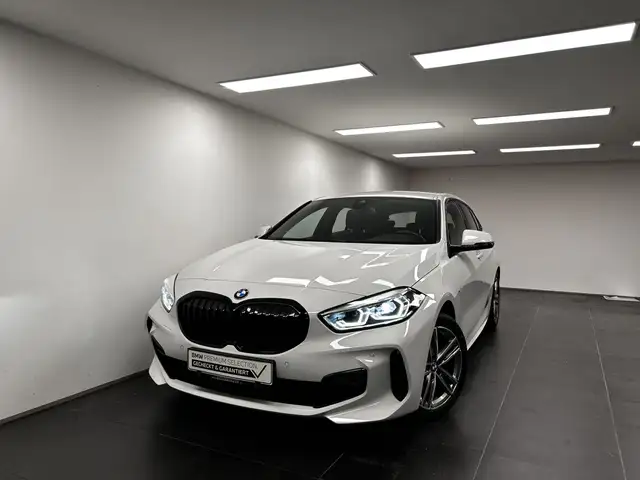 BMW 1 Series view 7