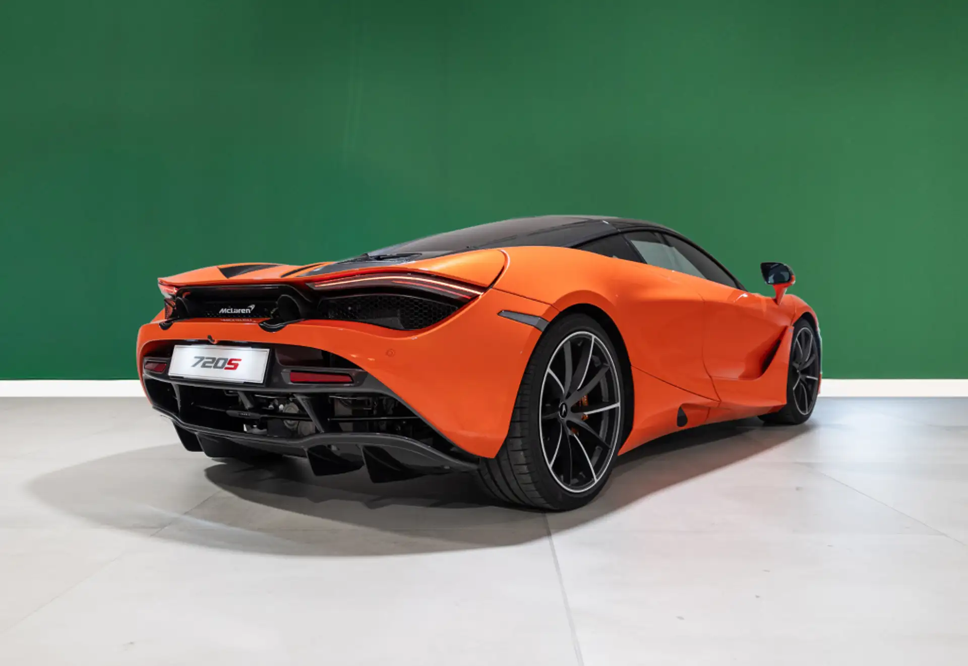 맥라렌 720S 720 Sport Coupe 2023 주황 사진 5