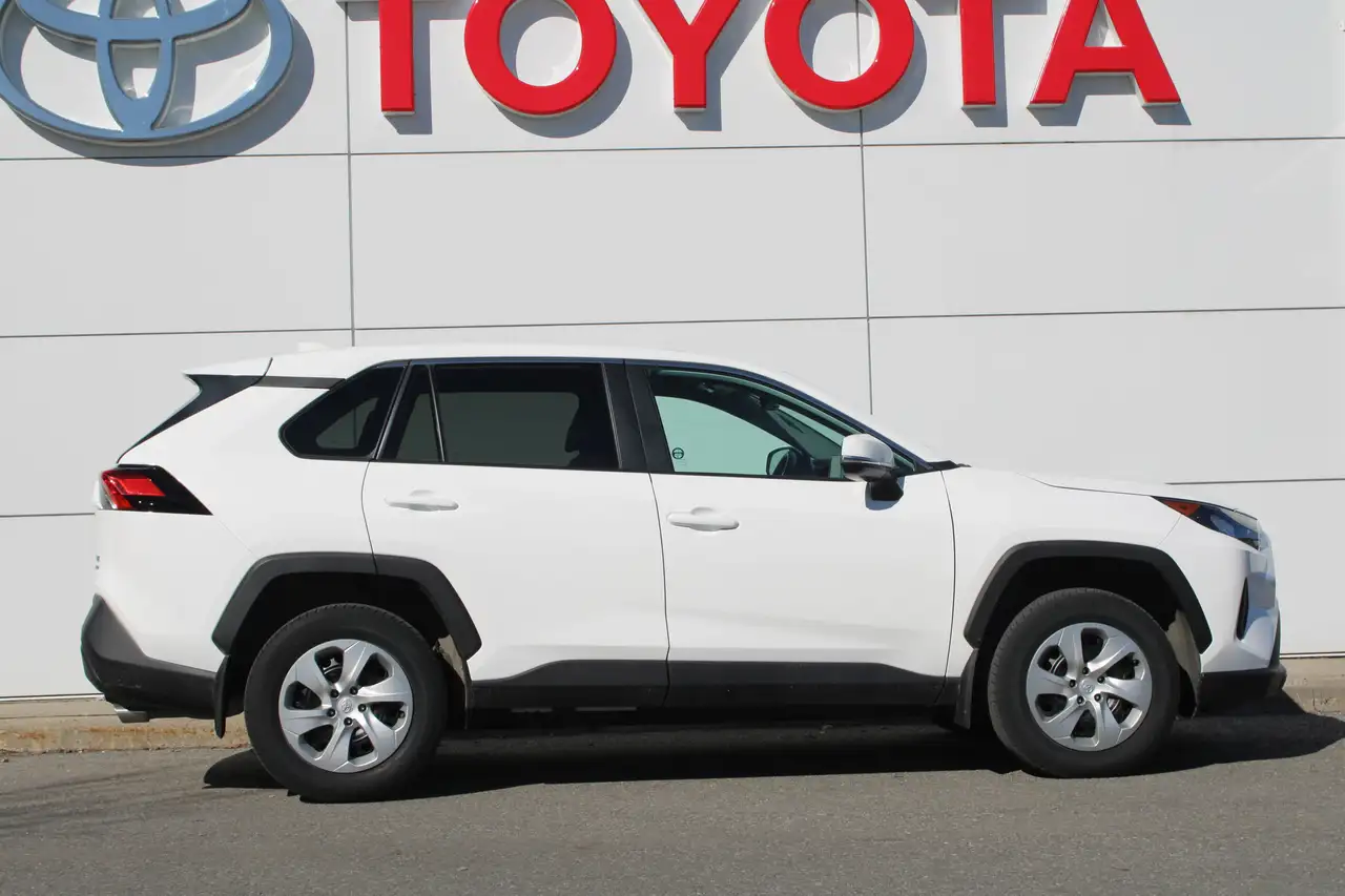Toyota RAV 4 снимка Toyota RAV 4