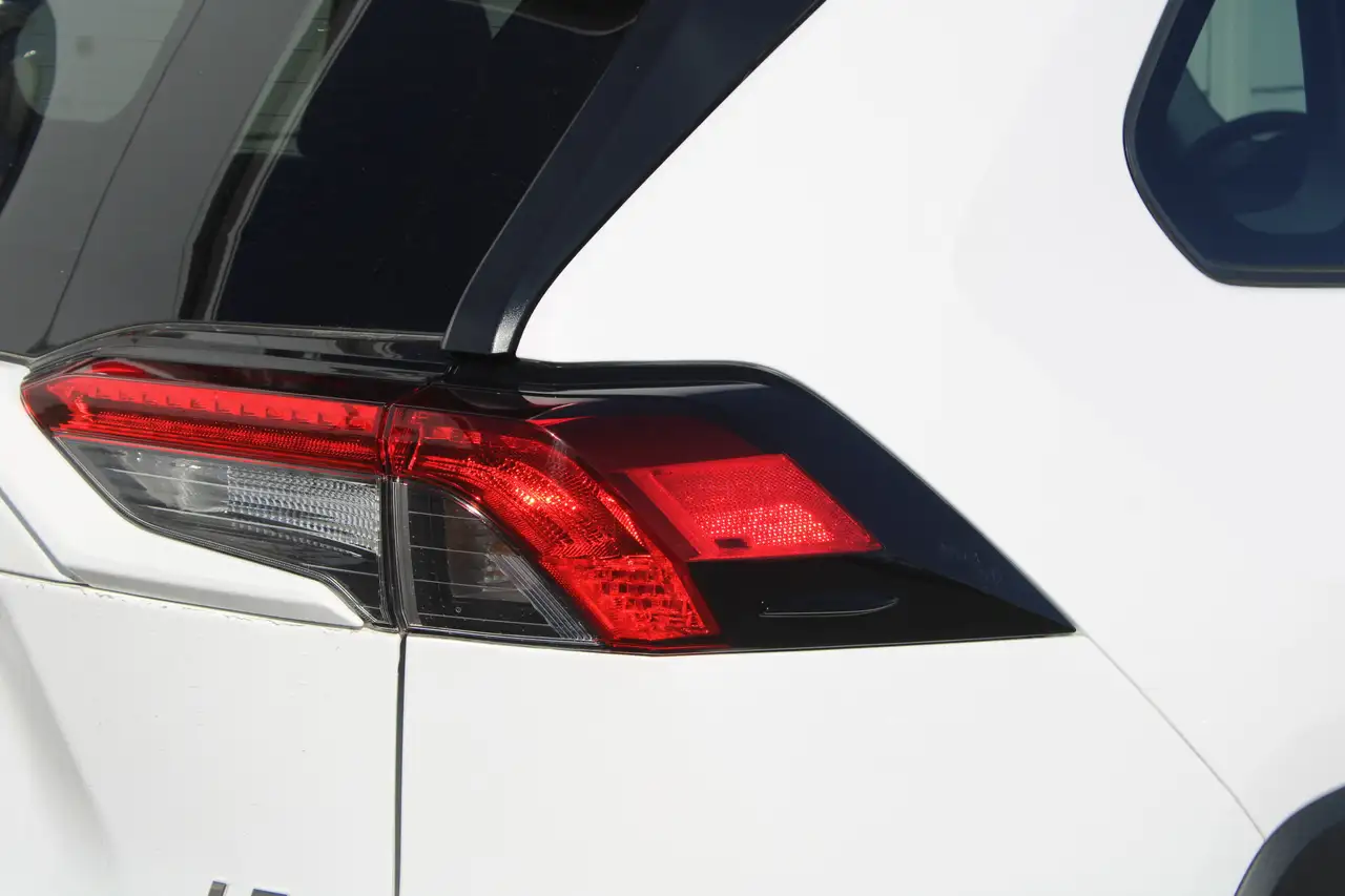 Toyota RAV 4 снимка Toyota RAV 4