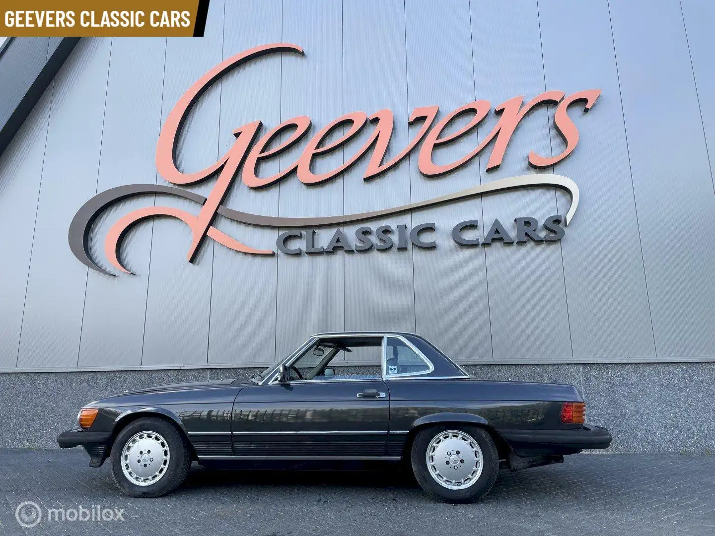 Mercedes-Benz SL 560 W107 Noir - 1